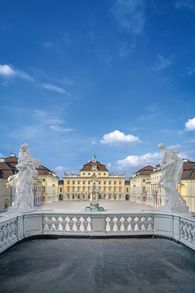 Schloß Ludwigsburg, Ehrenhof