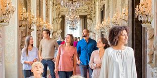 Besucher in Residenzschloss Ludwigsburg