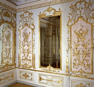 Toilette in the new central building with wall decor by Joseph Maximilian Pöckhl at Ludwigsburg Residential Palace